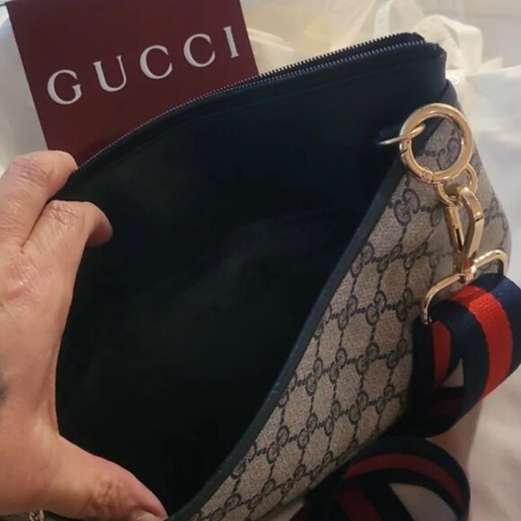 Gucci Clutch - Picture 3 of 3